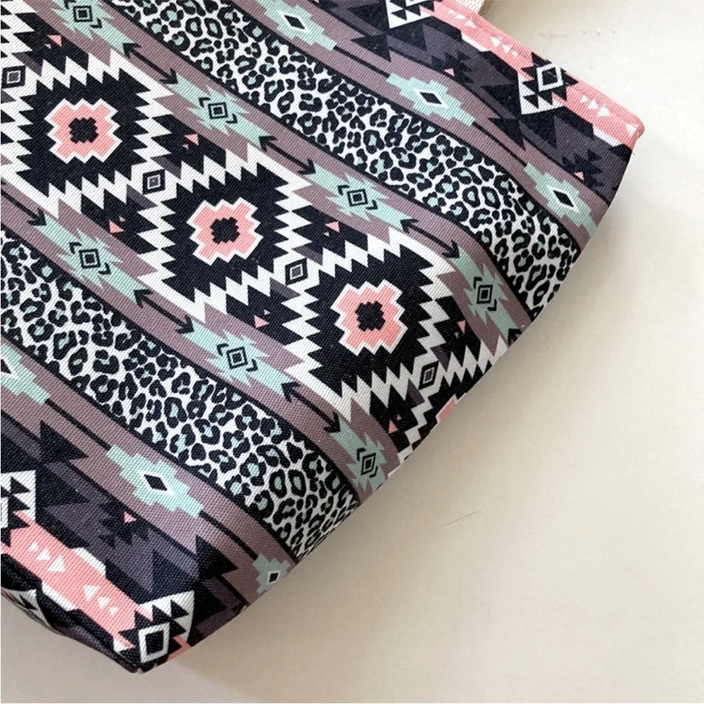 Jumbo Boho Aztec Print Beach Tote - Picture 2 of 11